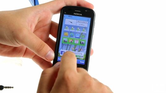 Smartfon na każdą kieszeń - Nokia C6 rozpakowana [wideo] 1