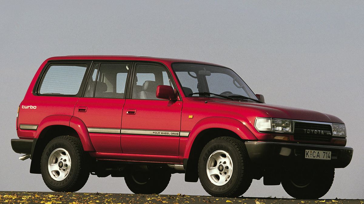 Toyota Land Cruiser J8 (seria 80) to ostatni dość prosty model z linii Station Wagon. Jego konstrukcja jest jak terminator - da się ją zniszczyć, ale wymaga to wiele zaangażowania.