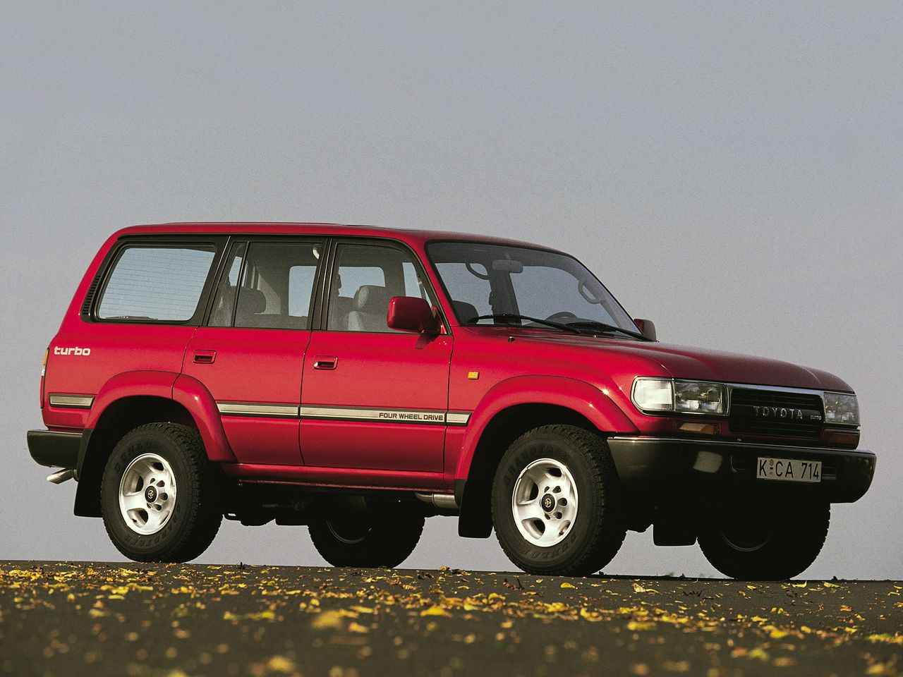 Toyota Land Cruiser J8 (seria 80) to ostatni dość prosty model z linii Station Wagon. Jego konstrukcja jest jak terminator - da się ją zniszczyć, ale wymaga to wiele zaangażowania.