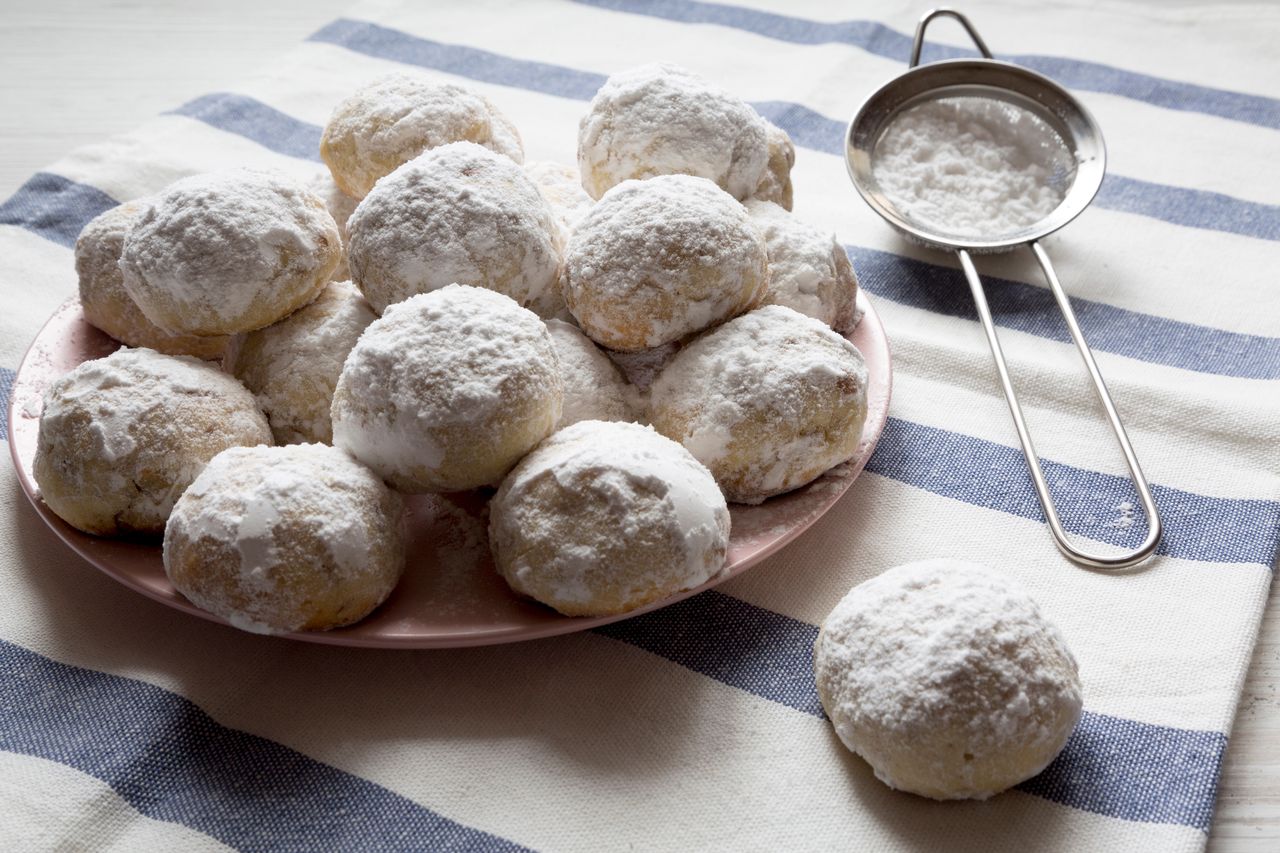 The more icing sugar, the better!