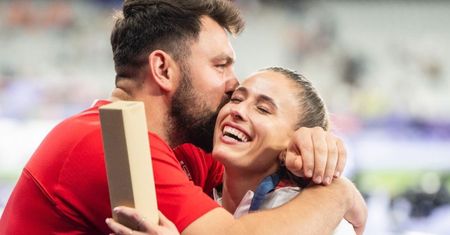Piszą w sieci: kompromitacja, żenada. Kaczmarek broni narzeczonego