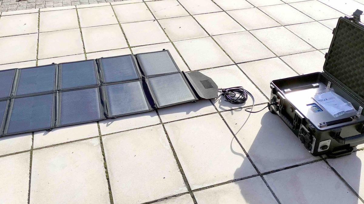 Walizka solarna PolarGreen Case