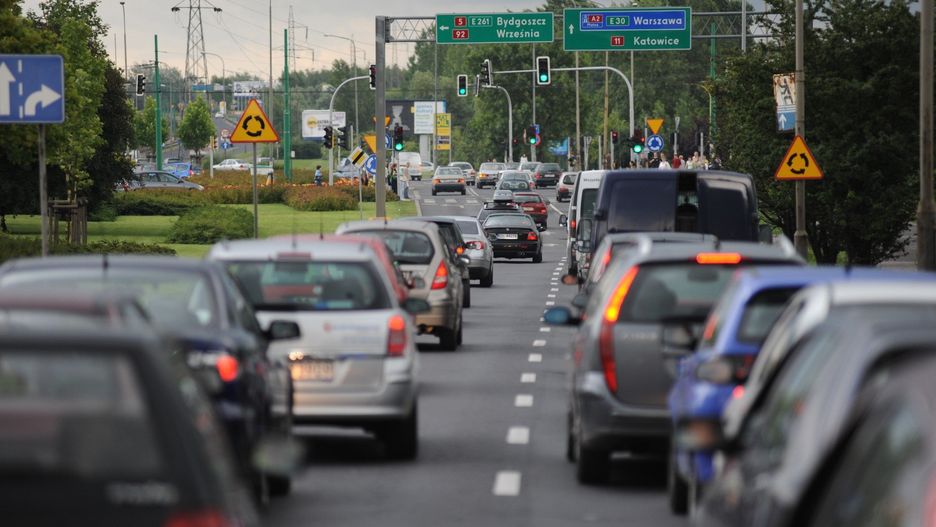 Centralnym elementem nowej struktury komunikacyjnej jest projektowana droga zbiorcza nazwana ulicą Nową Romana Maya.
