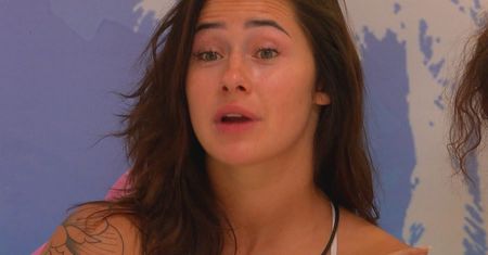 "Love Island". Zjawił się były narzeczony Karoliny. Nie potrafiła zapanować nad emocjami