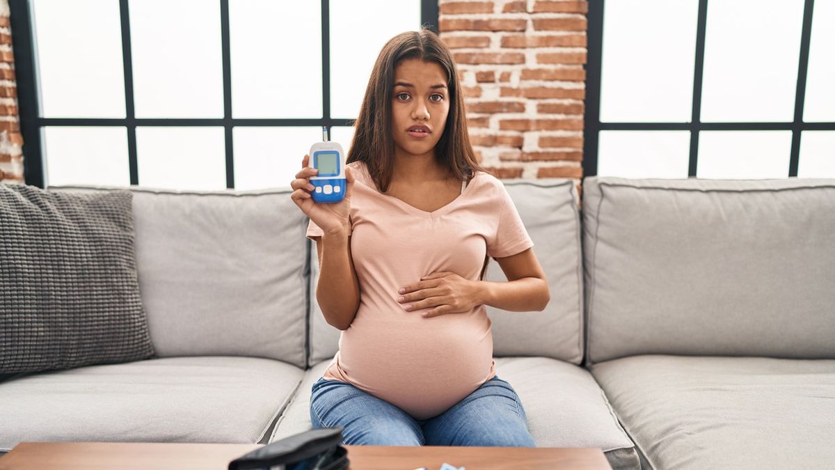 Krzywa cukrowa w ciąży umożliwia wykrycie cukrzycy ciążowej.