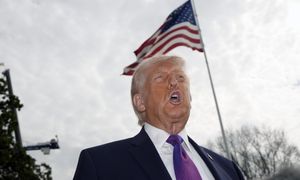 Trump o cenach ropy i Iranie: zarabiamy krocie