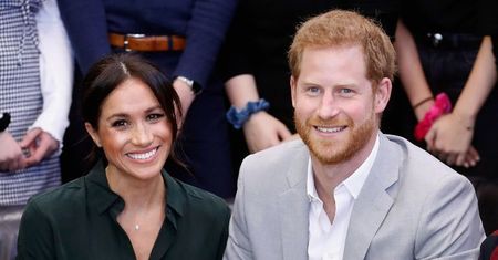 Meghan i Harry Z DZIEĆMI "przyłapani" na zbieraniu cukierków w Halloween? W sieci krąży zdjęcie... (FOTO)