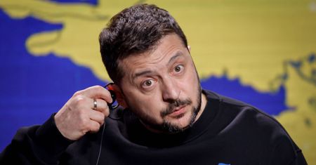 Protesty, korupcja i kłótnie z wojskiem. Zełenski ma coraz większy kłopot