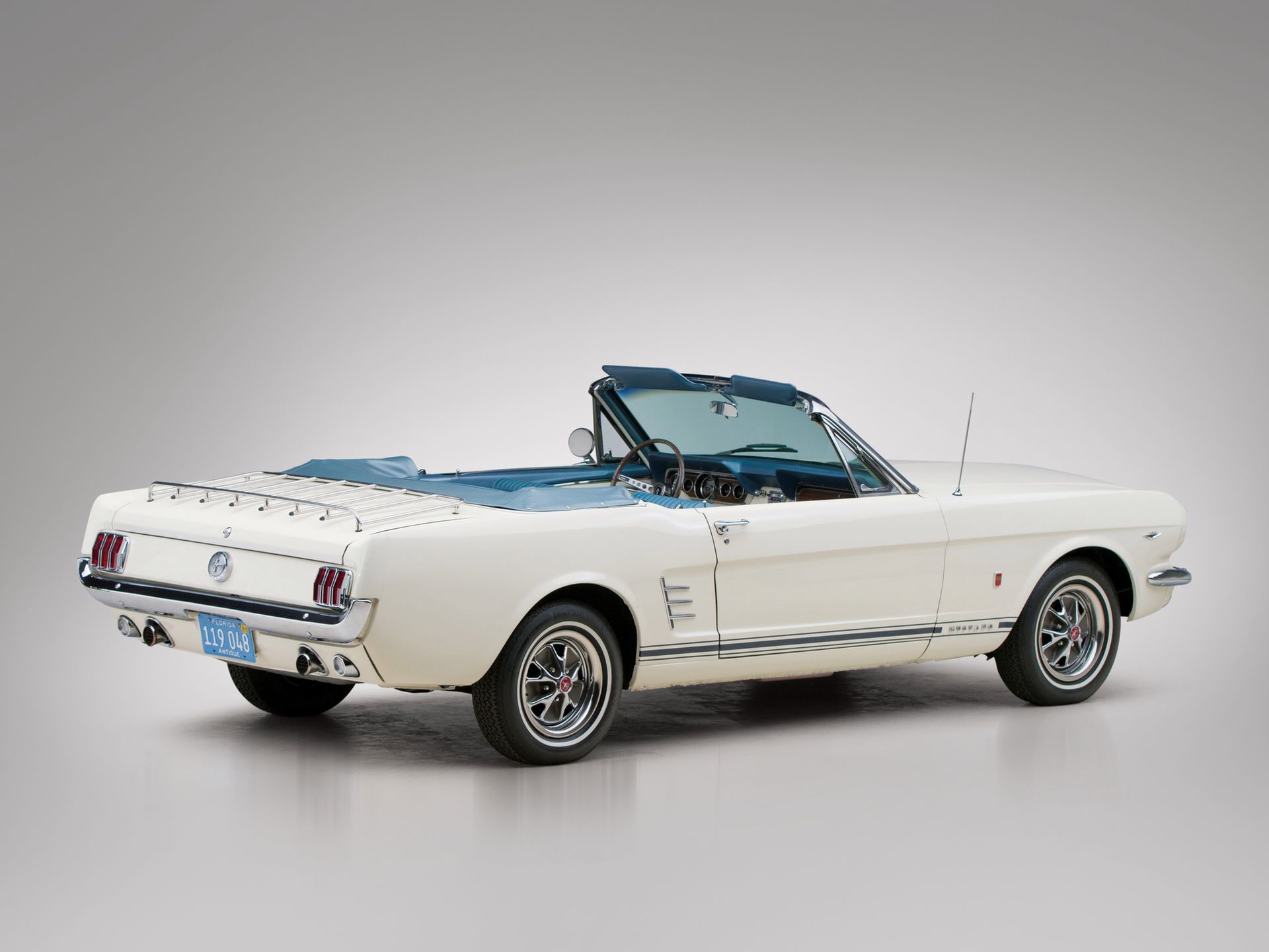 Ford Mustang I: ewolucja od malca po Bossa [galeria zdjęć] 21