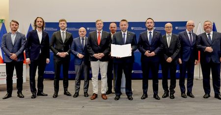Nowe alerty na telefonach Polaków. Bez SMS-ów i aplikacji. Rząd wyda blisko 100 mln zł