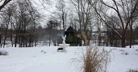 Spłonął "dom na drzewie". Potrzebna pomoc dla Pani Magdaleny
