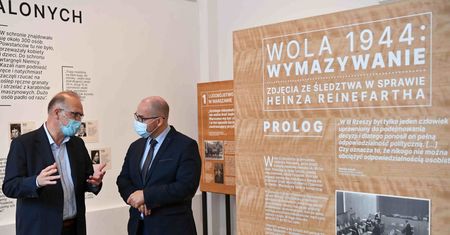 Warszawa. Nowa wystawa. Nieznane zdjęcia prezentujące Rzeź Woli