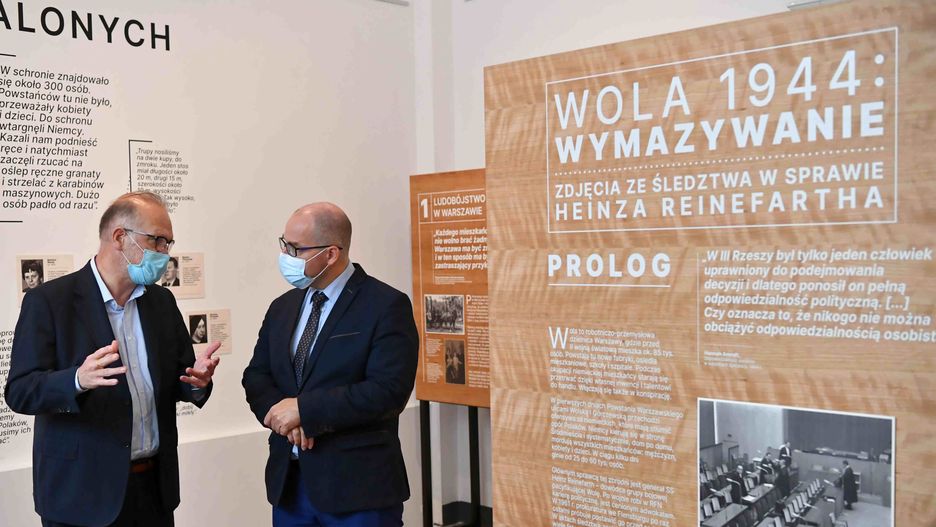 Warszawa. Wernisaż wystawy "Nieznane zdjęcia z Powstania Warszawskiego"