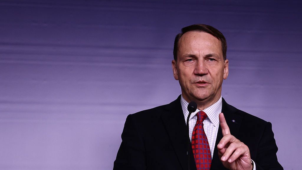 Andrius Kubilius - Radoslaw Sikorski press conference in Warsaw
WARSAW, POLAND - APRIL 2: Polish Foreign Affairs Minister Radoslaw Sikorski at the press conference during the meeting with European Commissioner for Defence and Space Andrius Kubilius in Warsaw, Poland on April 2, 2025. (Photo by Jakub Porzycki/Anadolu via Getty Images)
Anadolu
speak, eu, speaking
