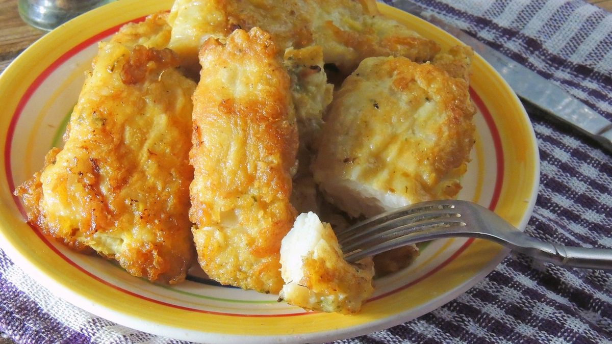 Ryba w cieście naleśnikowym – przepis krok po kroku