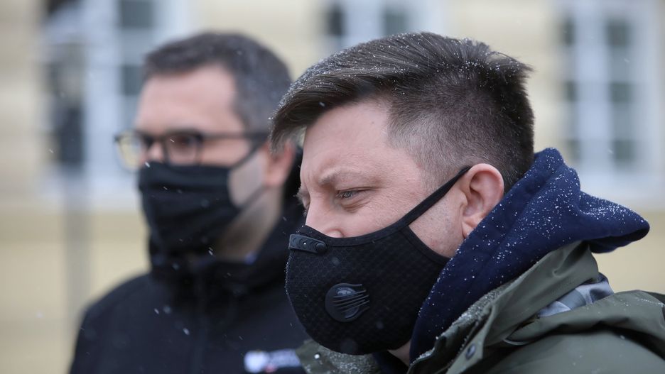 Szczepionka na COVID-19. Michał Dworczyk o dostawie szczepionek: jest mniej