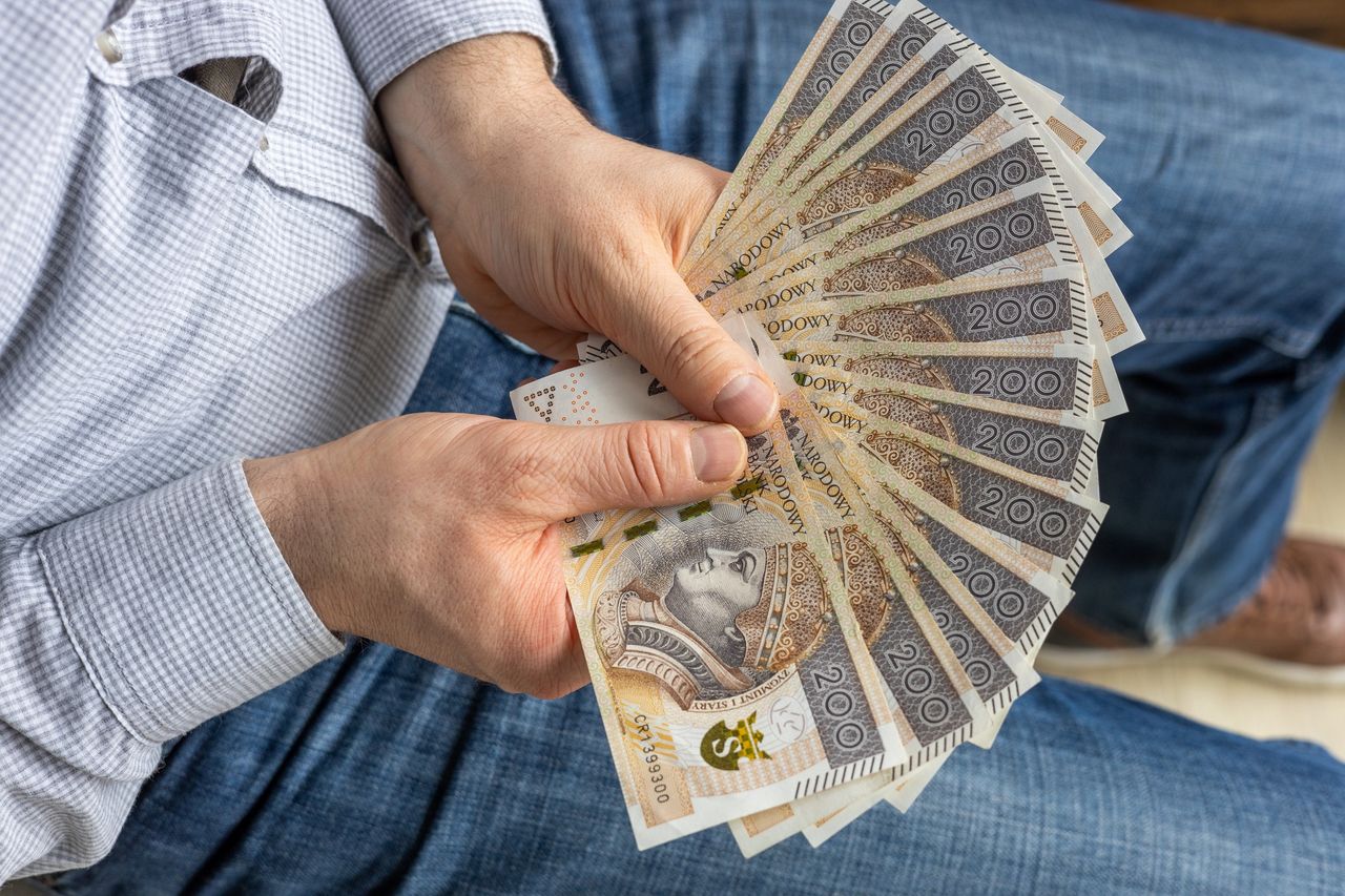 Chcesz dostawać 8 tys. zł emerytury? Tyle musisz zarabiać