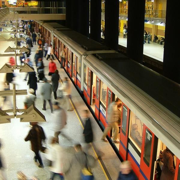 Metro: 140 mln pasażerów w 2012!