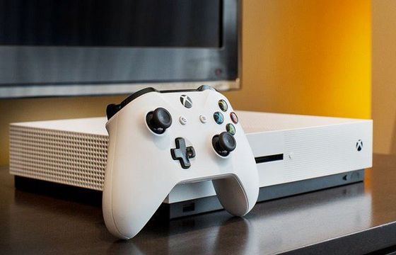 Microsoft prezentuje nową konsolę Xbox One S, ceny od 299 do 399 dolarów