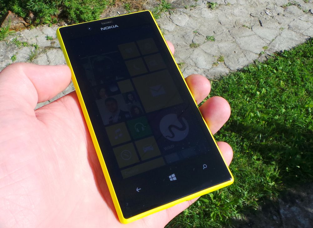 Nokia Lumia 720 - ekran w słońcu