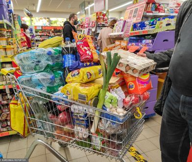 Oblężenie w sklepach. Jest praca. "W weekend można zarobić 800 zł"