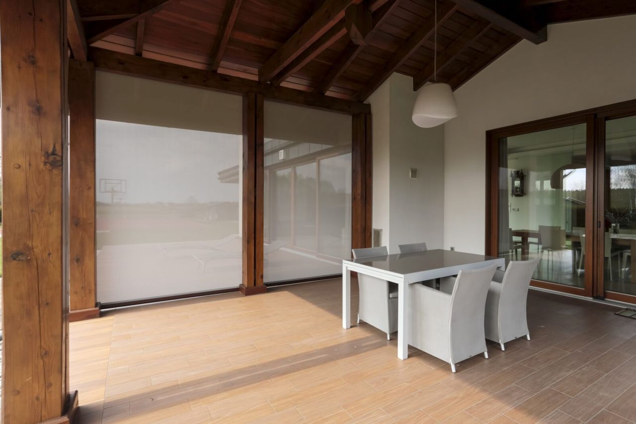 Rolety materiałowe – styl, wygoda i funkcjonalność w każdym wnętrzu