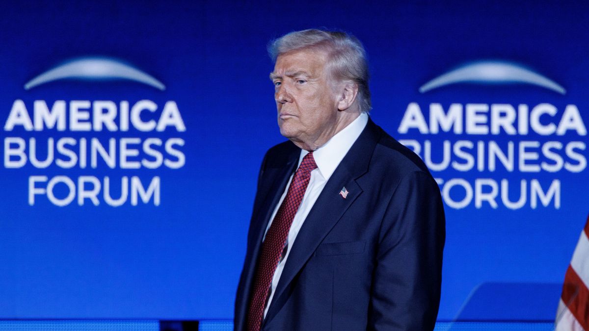 Koniec "miesiąca miodowego" administracji Donalda Trumpa