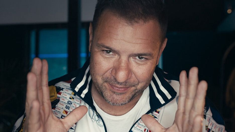 Tomasz Karolak w "The End" wciela się w majętnego producenta