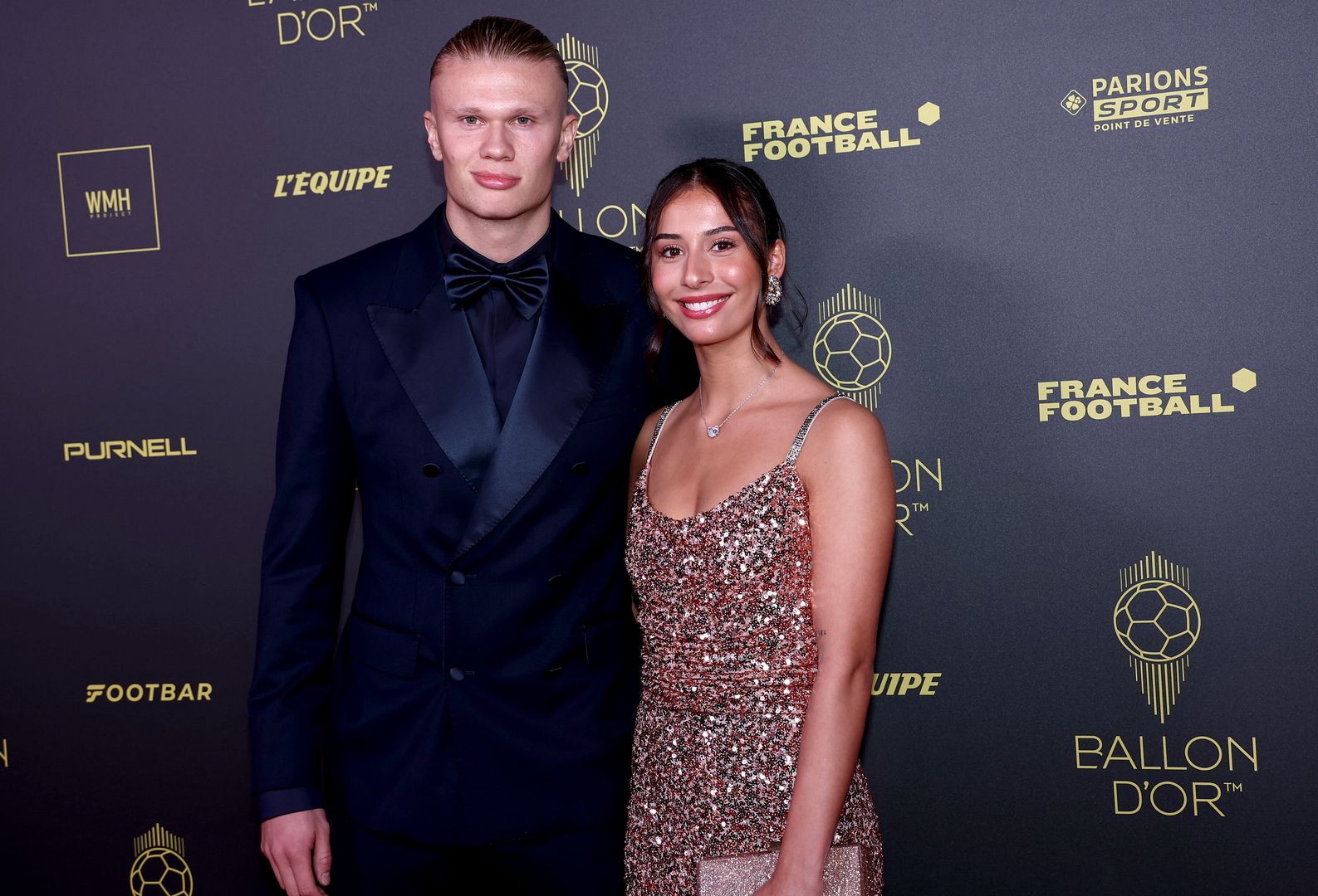 Manchester City striker Erling Haaland (L) and partner Isabel Haugseng Johansen arrive for the Ballon d'Or 2023 ceremony at the Theatre du Chatelet in Paris, France, 30 October 2023. EPA/MOHAMMED BADRA Dostawca: PAP/EPA.