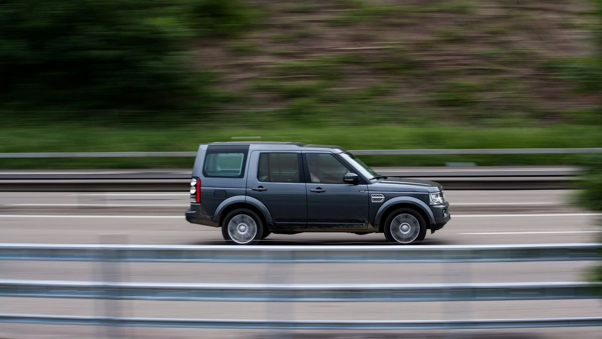 Nowy problem dużych miast. Piesi muszą się mieć na baczności