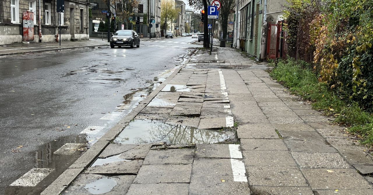 Łódź: Chodniki w Łodzi. Dla osób z niepełnosprawnością to wyzwanie