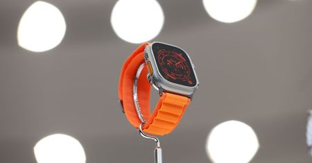 Apple będzie produkować własne wyświetlacze do Apple Watch i iPhone'a. To ma być cios dla Samsunga czy LG