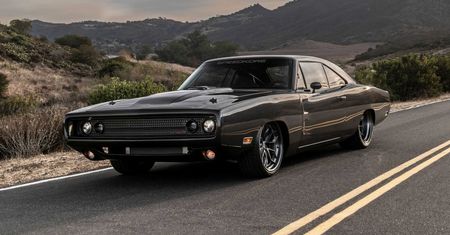 Dodge Charger Hellraiser to 1000-konna bestia z carbonu. Trafi do garażu gwiazdy kina
