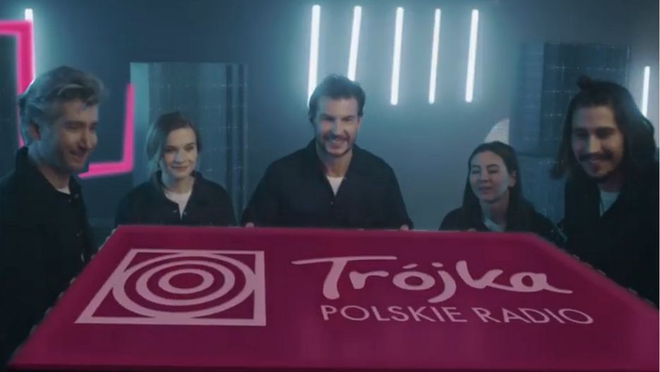 Kadr ze spotu „Zapraszamy do Trójki”