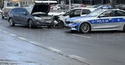 Warszawa: Czołowe zderzenie w Wawrze. Kierowca z Toyoty w szpitalu