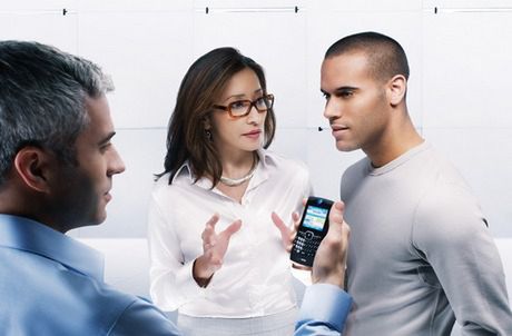 Cellna recenzja: MOTOROLA Q9h 12