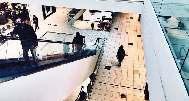 Black Friday i Cyber Monday - jak kupować mądrze? Poradnik