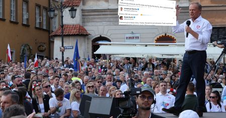 Wiec Tuska. Prawica kpi z frekwencji, KO zadowolona