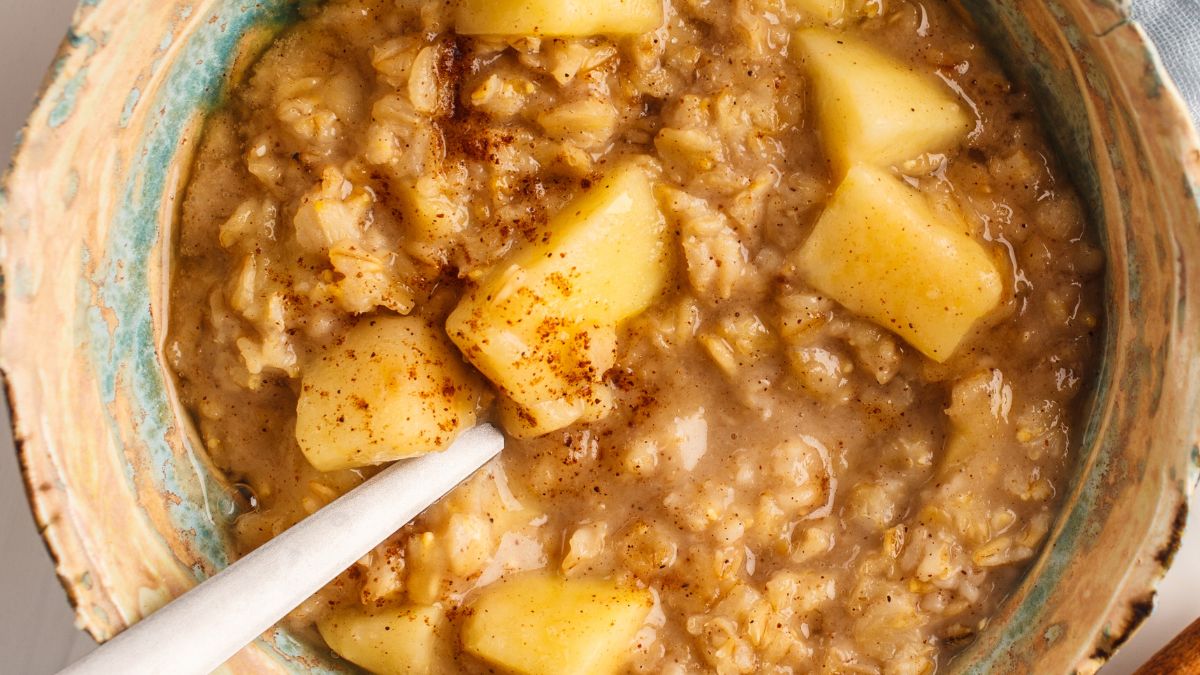 Owsiankę podaj z dodatkiem rozgrzewającej przyprawy 