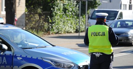 Czy policja może cię zatrzymać bez powodu? Sprawdź, co mówi prawo