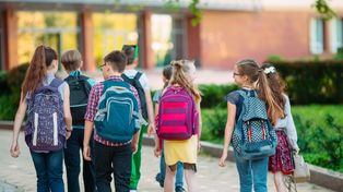 Zakończenie roku szkolnego w Szkole Podstawowej w Jasionnie, w gminie Jędrzejów. Wyjątkowe pożegnanie klas ósmych