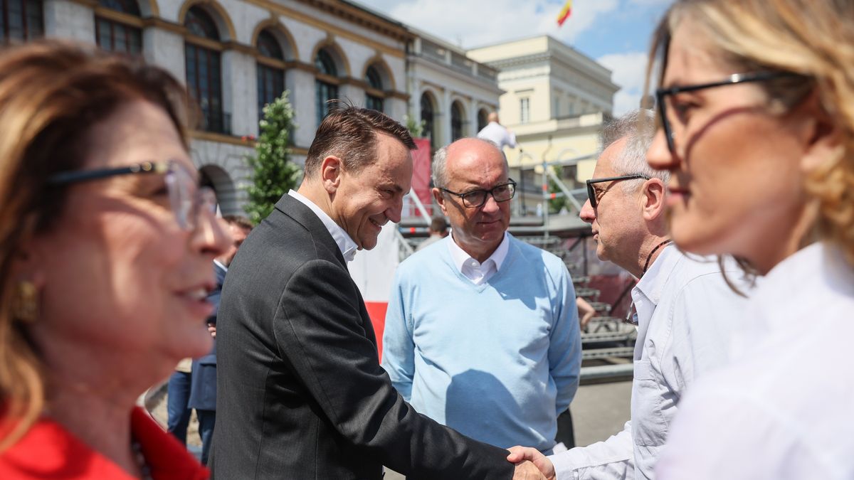 Włodzimierz Czarzasty na marszu Trzaskowskiego