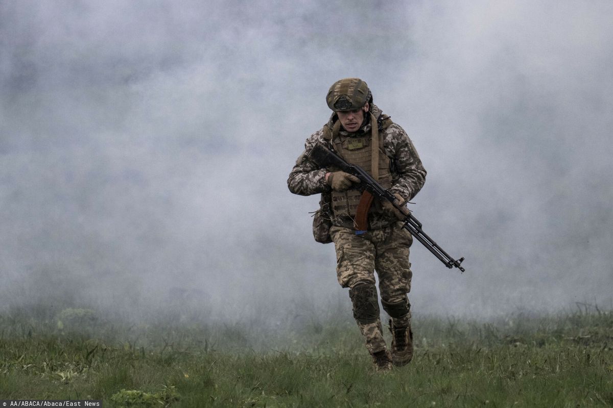 Ukraińscy żołnierze trenują w pobliżu linii frontu w Zaporożu