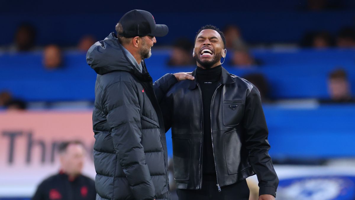 LONDON, ENGLAND - APRIL 04: Jurgen Klopp manager of Liverpool with former Liverpool players Daniel Sturridge during the Premier League match between Chelsea FC and Liverpool FC at Stamford Bridge on April 4, 2023 in London, United Kingdom. (Photo by Marc Atkins/Getty Images)