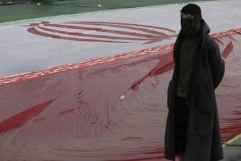 USA rozważają operację lądową. Dyrektorzy naftowi ostrzegają przed szokiem cenowym