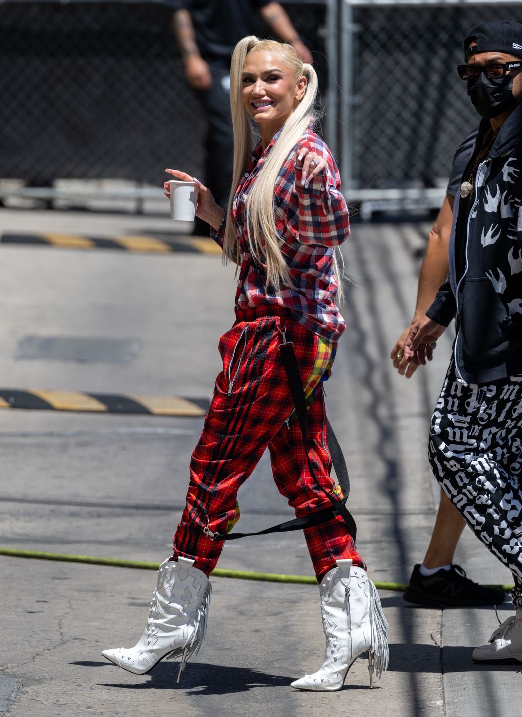 Gwen Stefani zmierza na wywiad do Jimmy'ego Kimmela