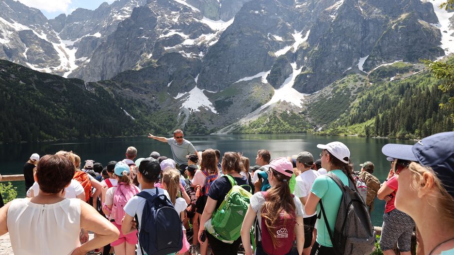 Morskie Oko. Tłumy szturmują górskie szlaki