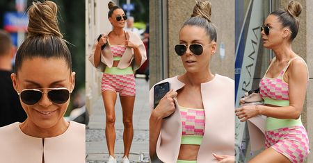 Wysportowana Małgorzata Rozenek w kusym sportowym stroju i żakiecie kroczy do swojego butiku (ZDJĘCIA)