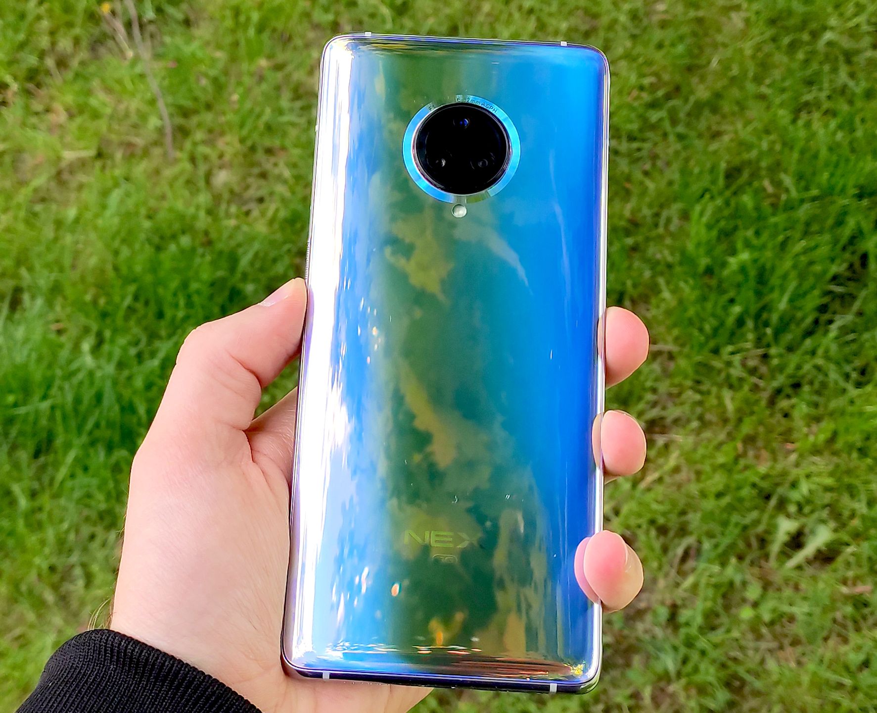 vivo NEX 3S 5G to telefon tak piękny, że nie mieści się w... ręce [TEST] 51