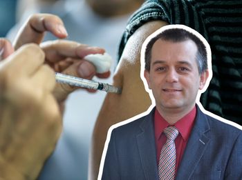 Problem z kluczowymi szczepieniami. "Pacjenci grożą skargami"